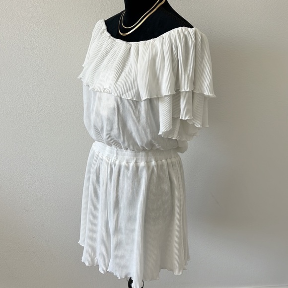 Free The Roses Romper 🌹 - Picture 3 of 5